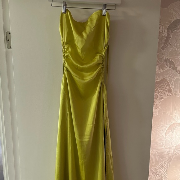 Tiarni Midi Dress | Sabo Skirt | Chartreuse - Picture 7 of 9